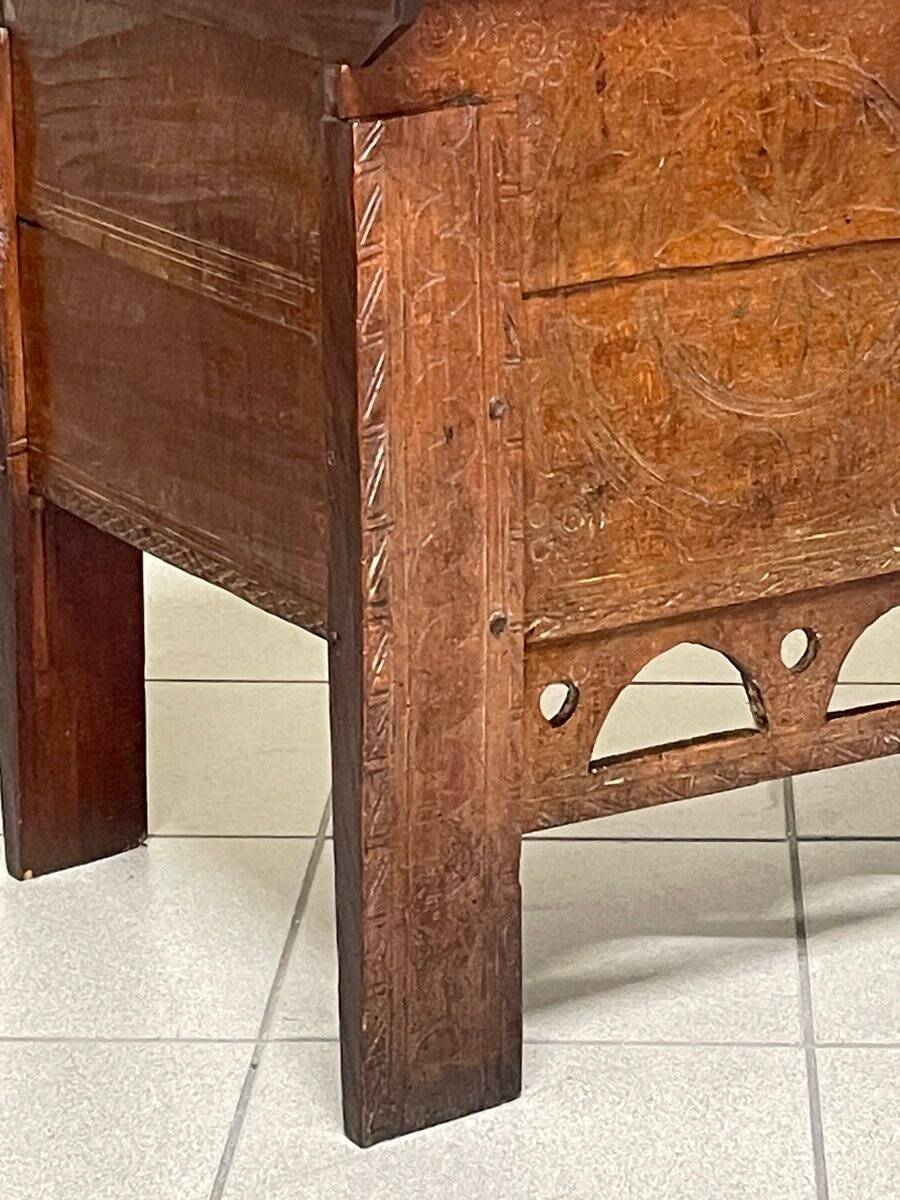 Antique beech chest of drawers, 19th century