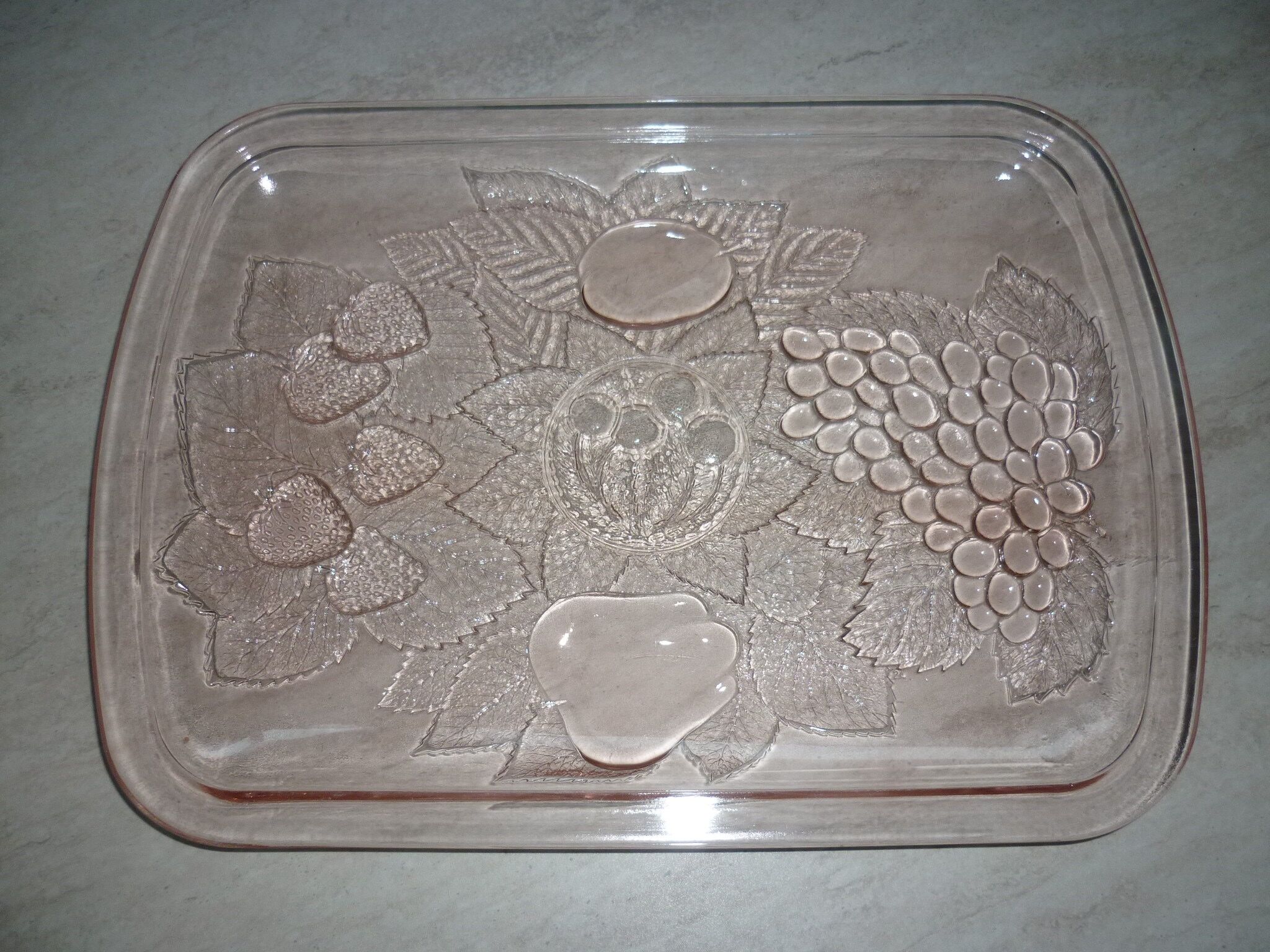 Pink glass top art deco fruits