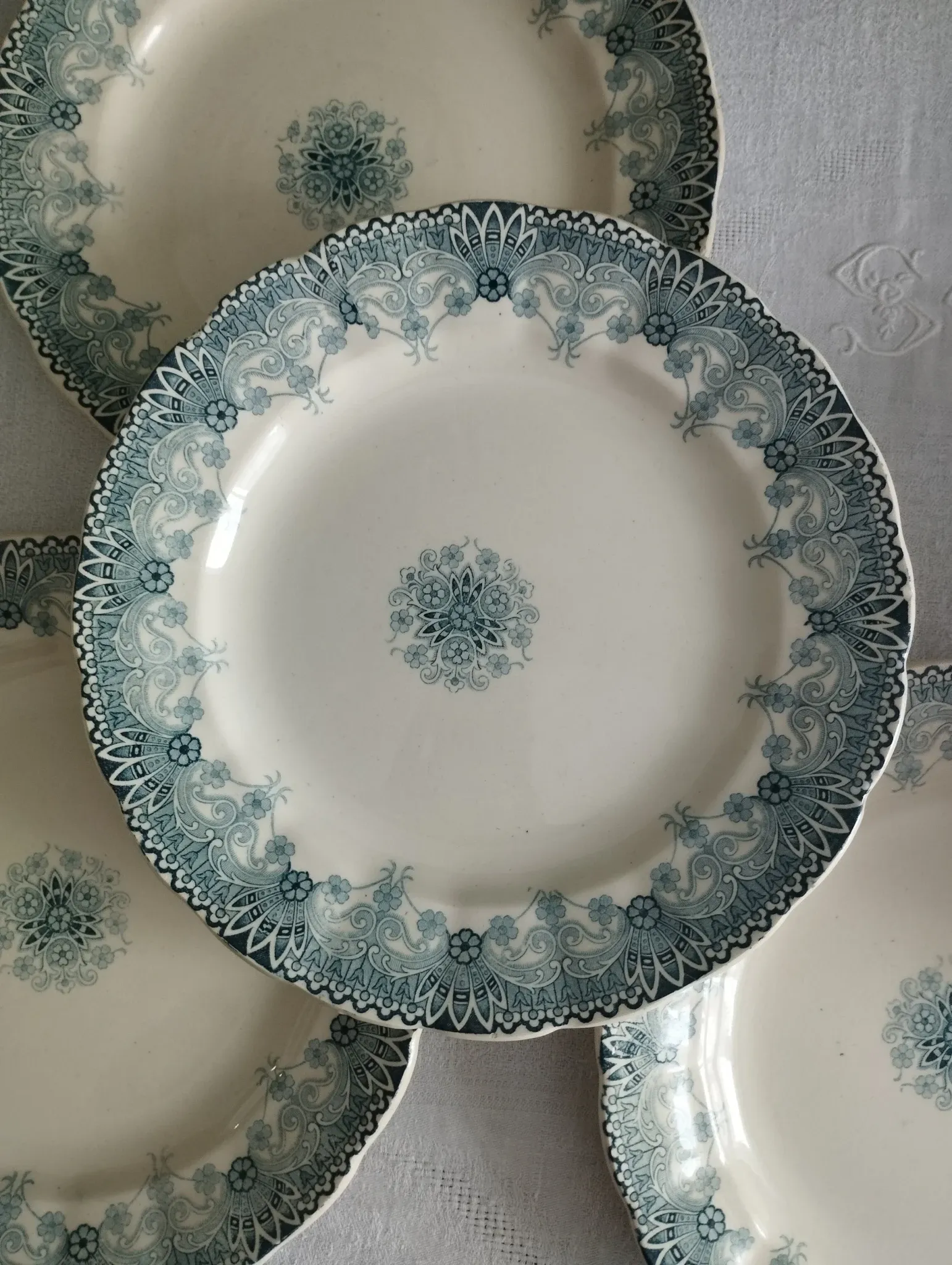 6 assiettes plates en faïence terre de fer HB Choisy-le-Roi « Henriette »