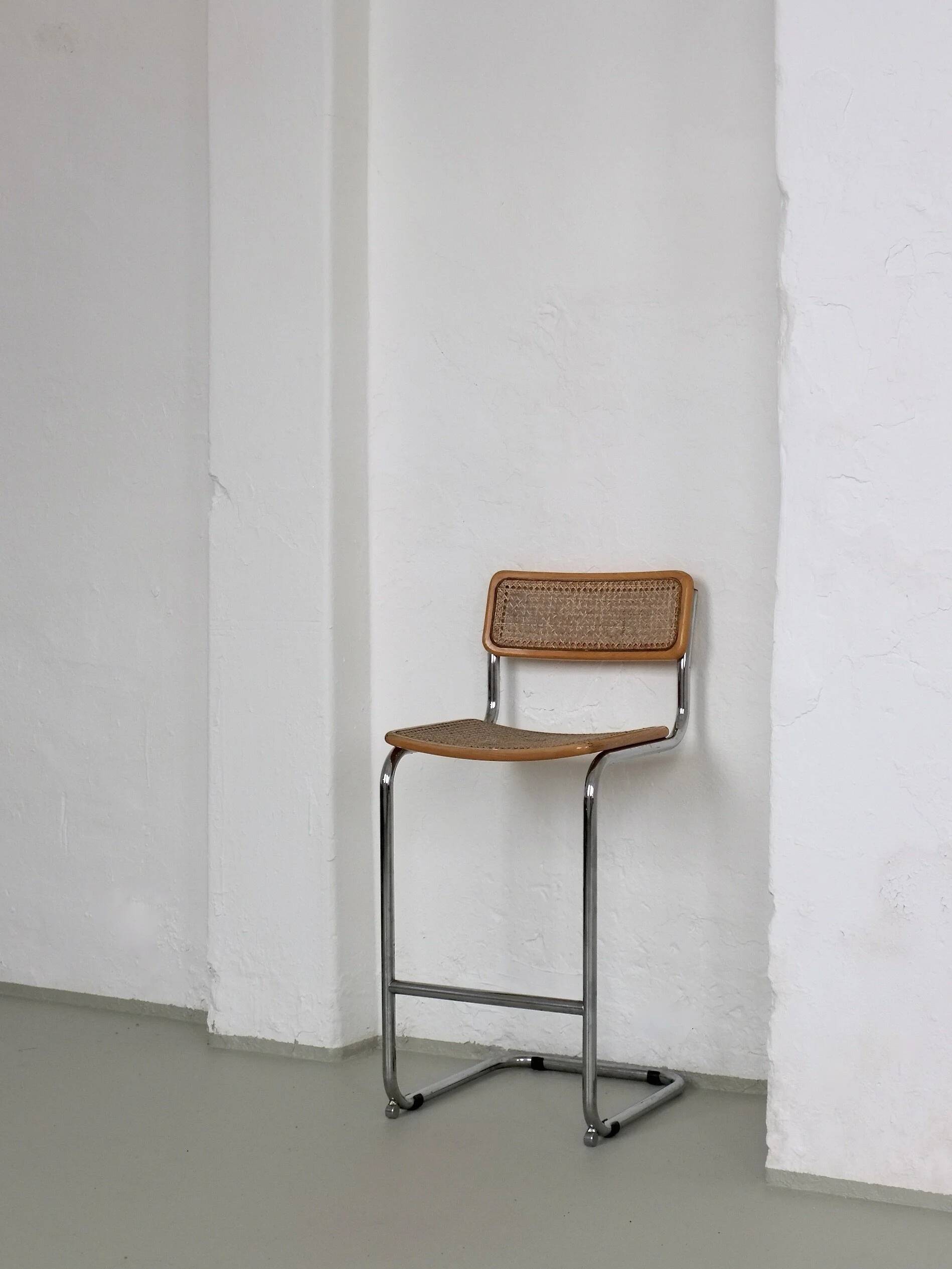 Tabouret de bar à assise tubulaire en rotin, style Marcel Breuer | Italie | Années 1970