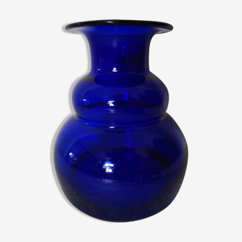 Vase en verre soufflé bleu cobalt