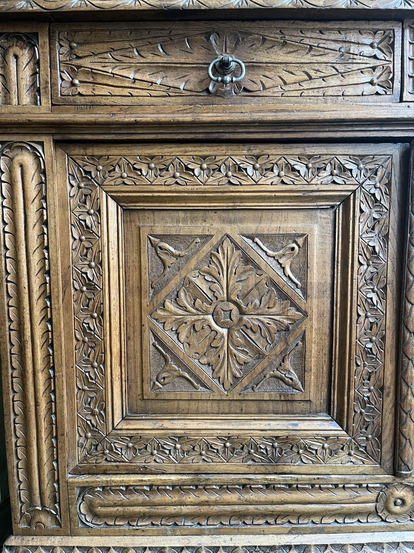 4-door sideboard