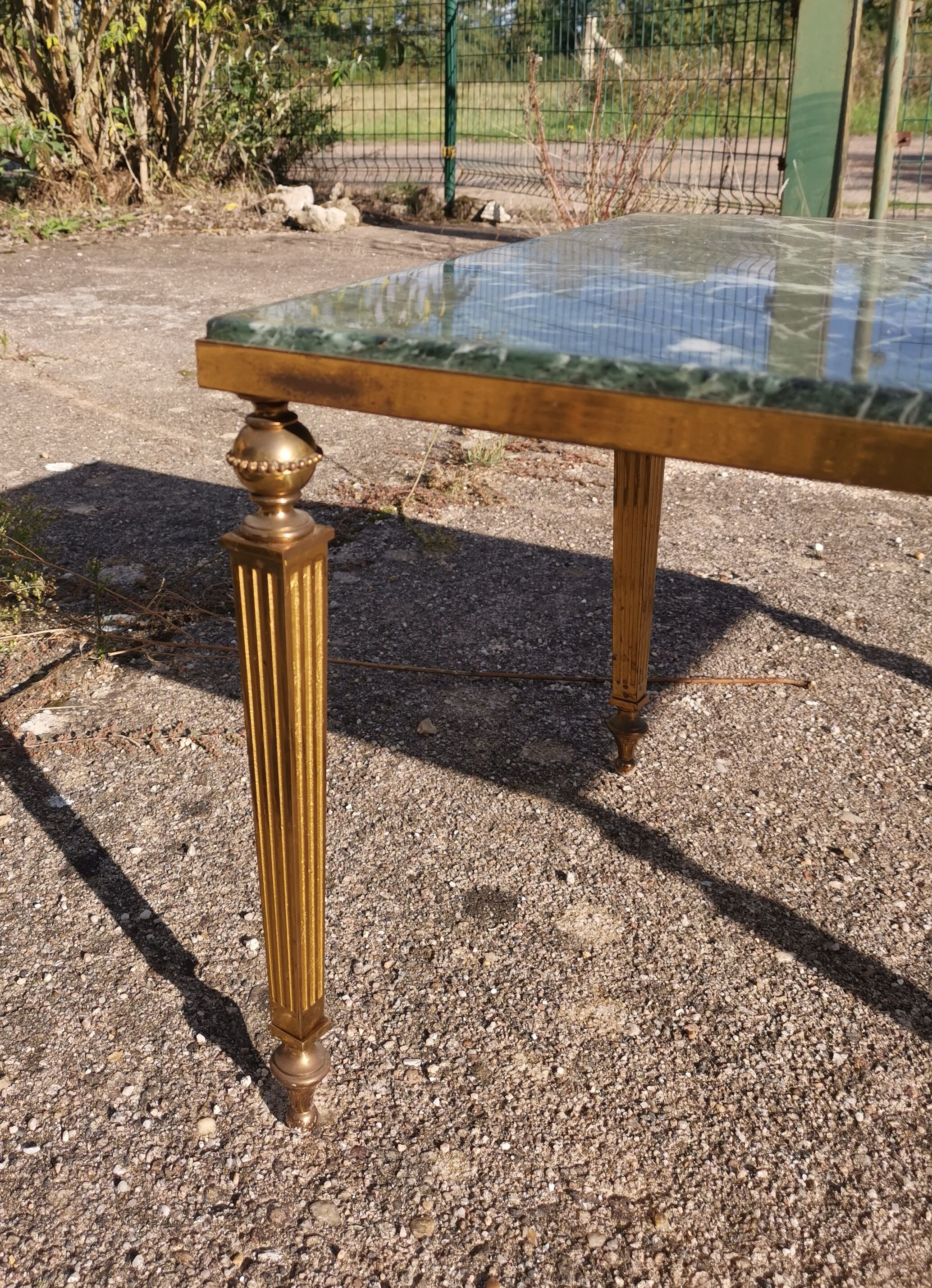 Coffee table in green marble and neoclassical gilded bronze