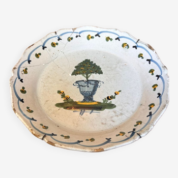 Earthenware plate 18th