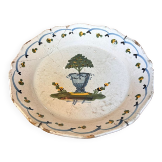 Earthenware plate 18th