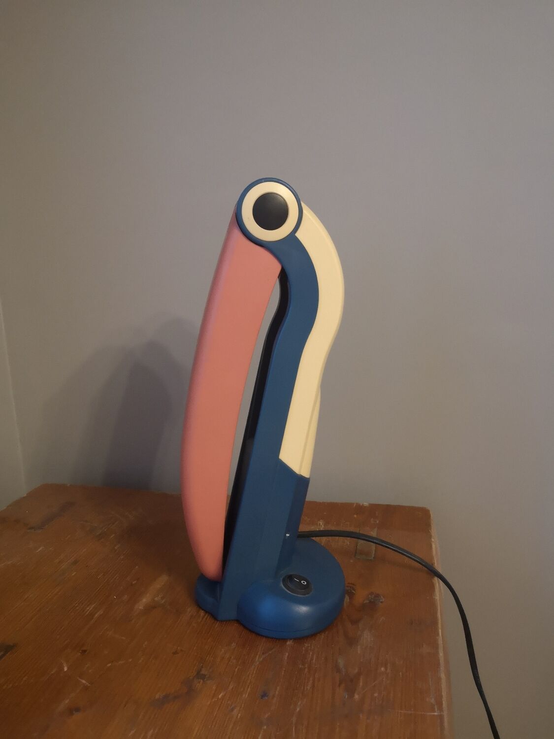 Vintage toucan lamp