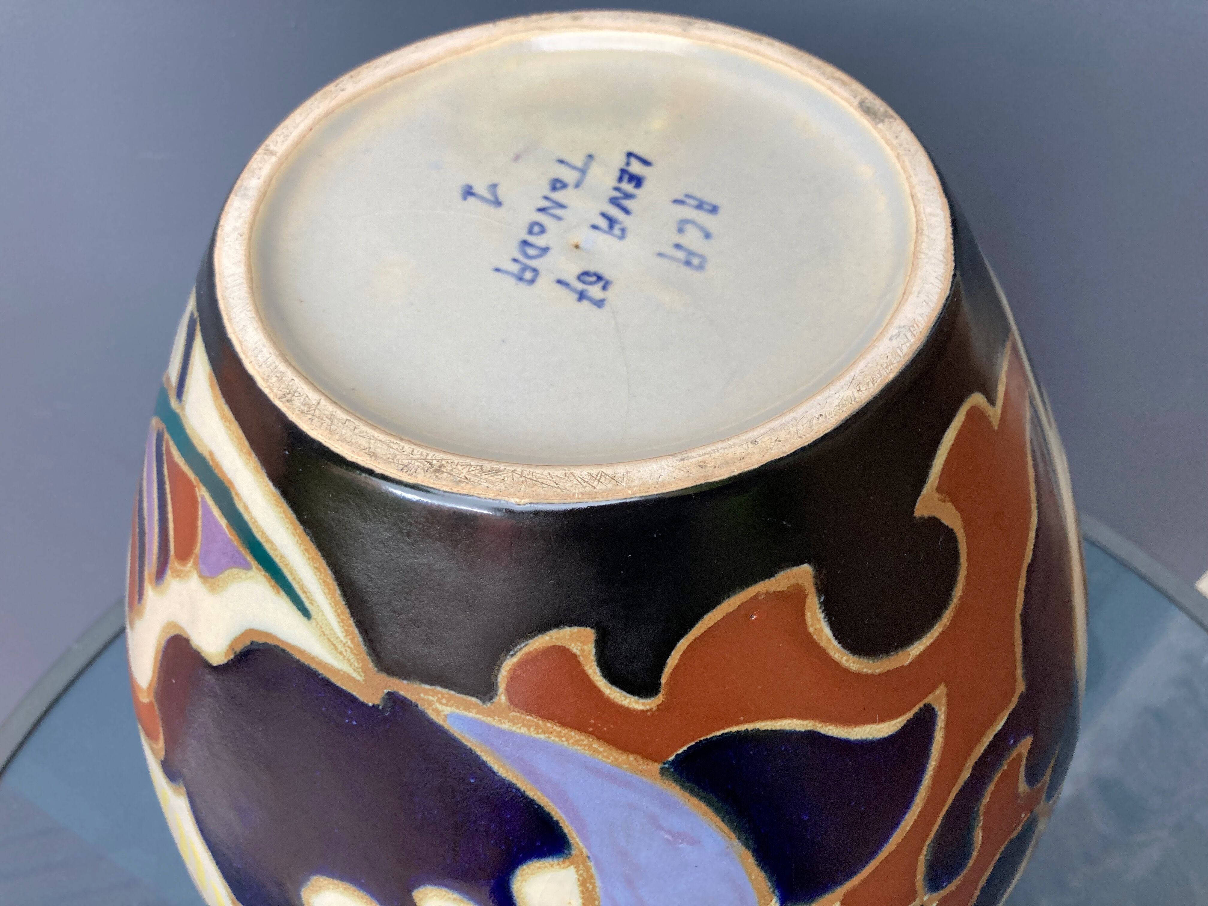 Aca vase by Lena Tonoda