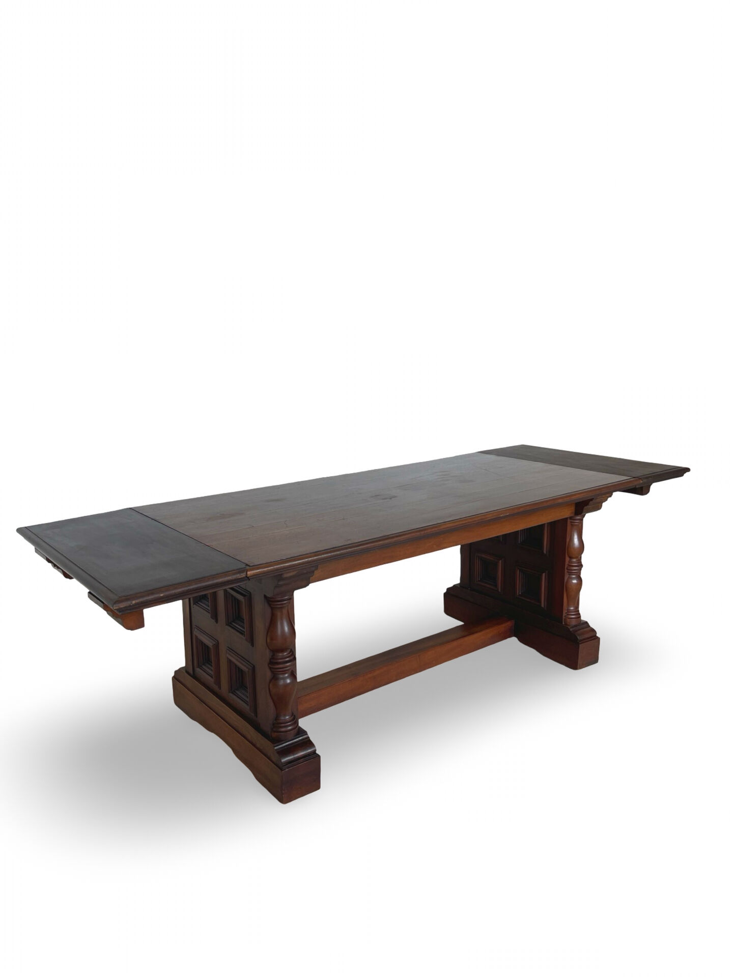 La table à manger extensible de haute qualité de style Renaissance italienne,