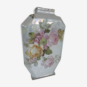 Vase porcelaine de limoges  riche décor floral