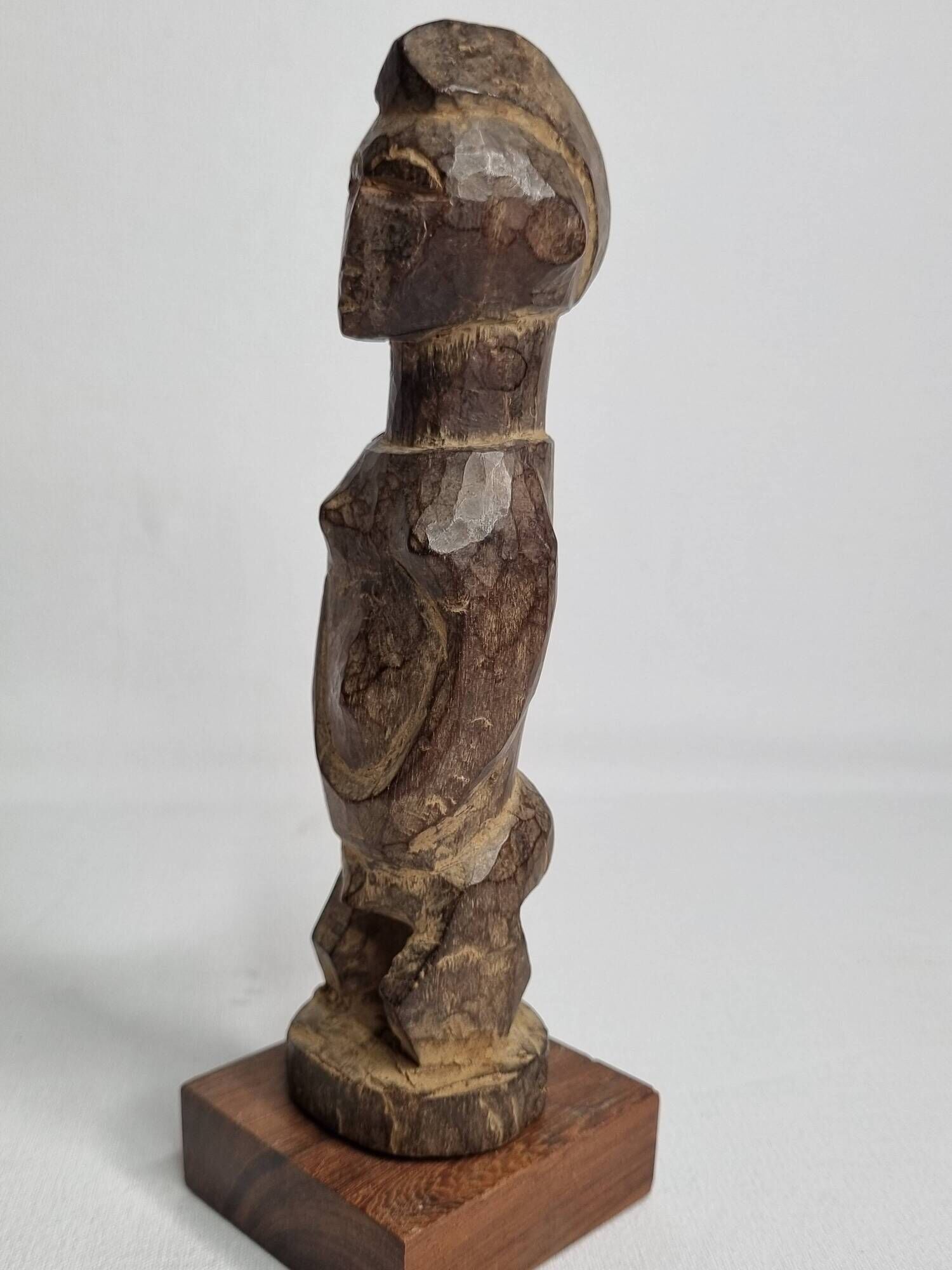 Tagbana statuette, Ivory Coast, African art, first half of the 20th century, 19 cm