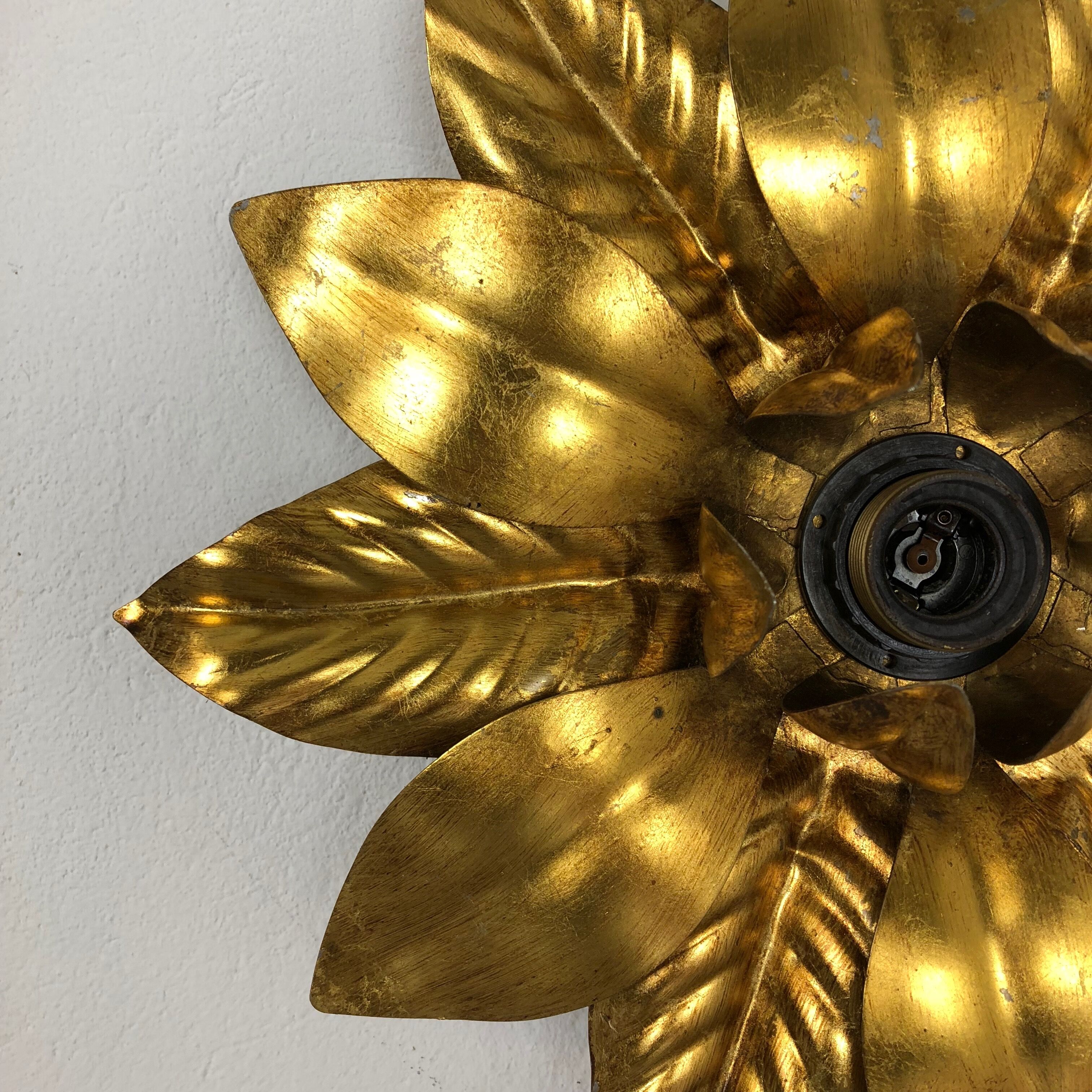 Set of 3 Golden Florentiner Leaf Theatre Wall Ceiling Light Sconces, Italy 1960s