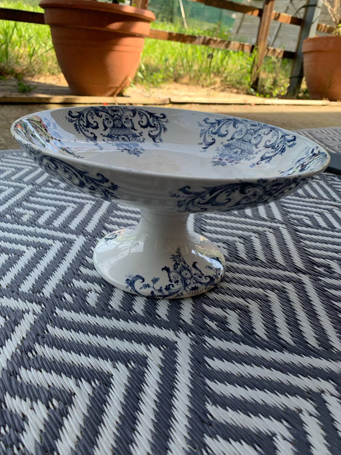 Iron earth fruit bowl