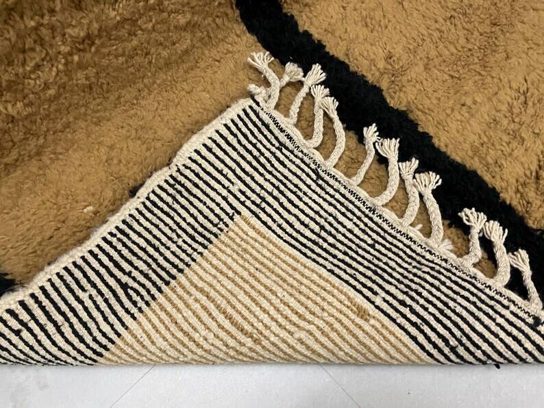 Handmade Berber rug 250cm x 150cm