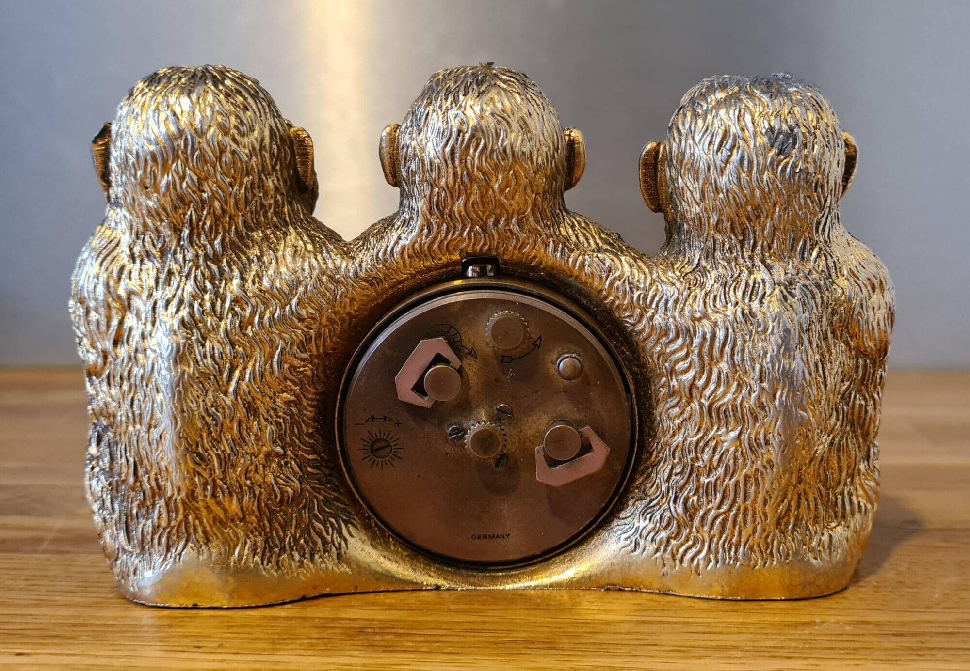 Clock / alarm clock vintage lancel model "the three monkeys of wisdom" very rare!