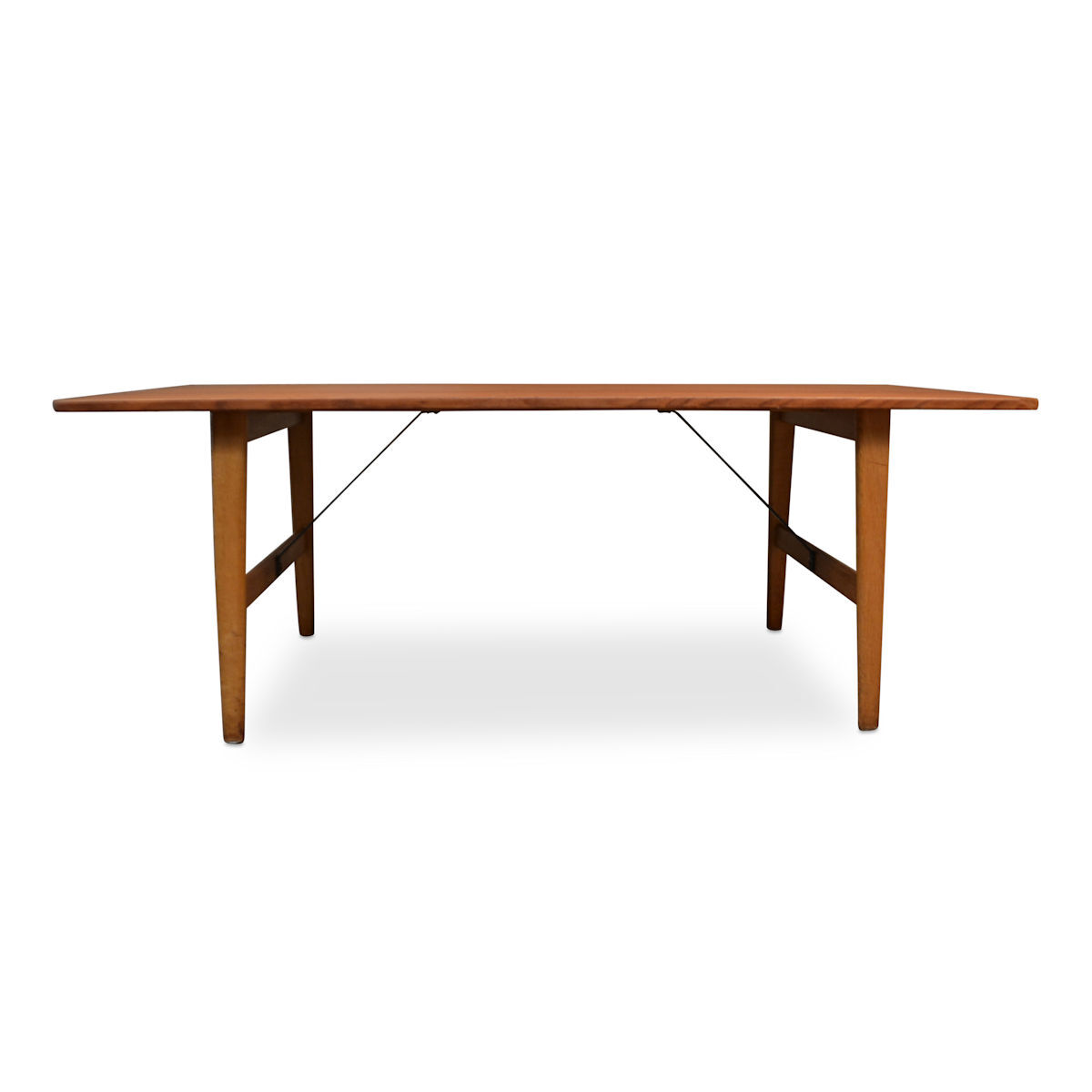 Danish table model 281 by Børge Mogensen for Fredericia