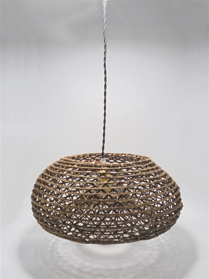 Braided wood pendant lamp