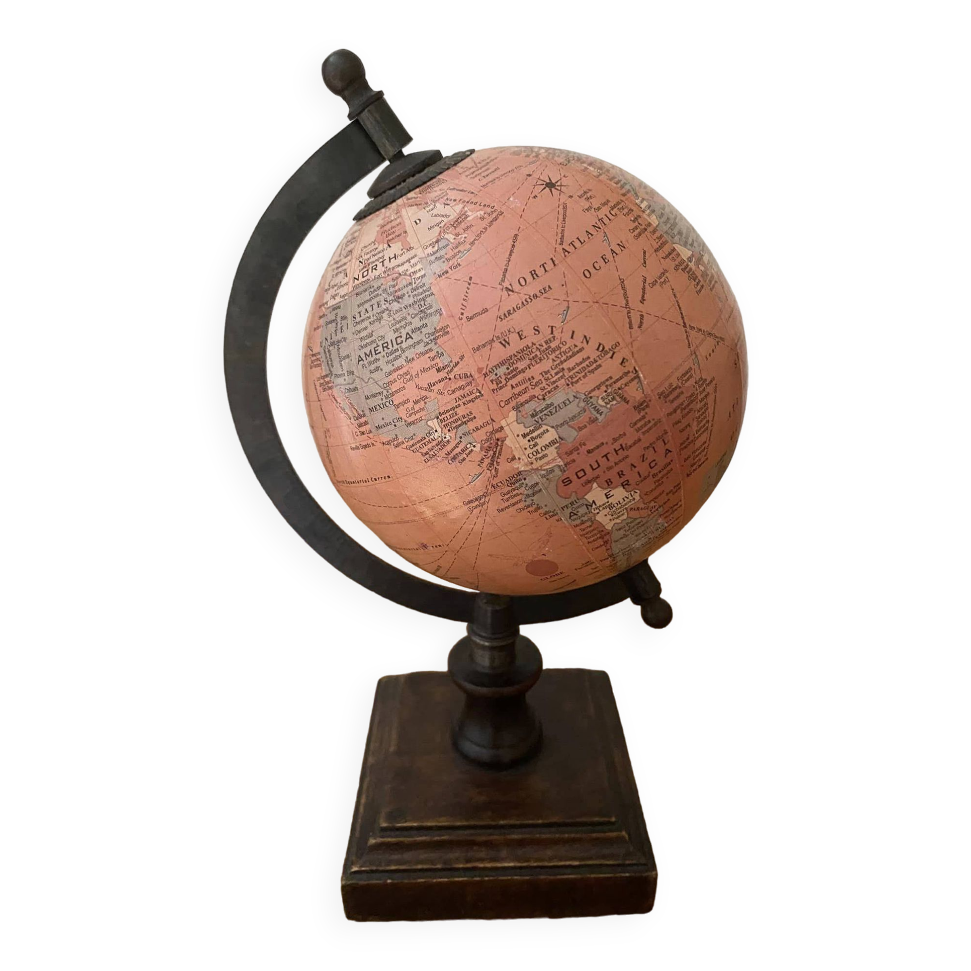 Petit globe terrestre sur pied en bois