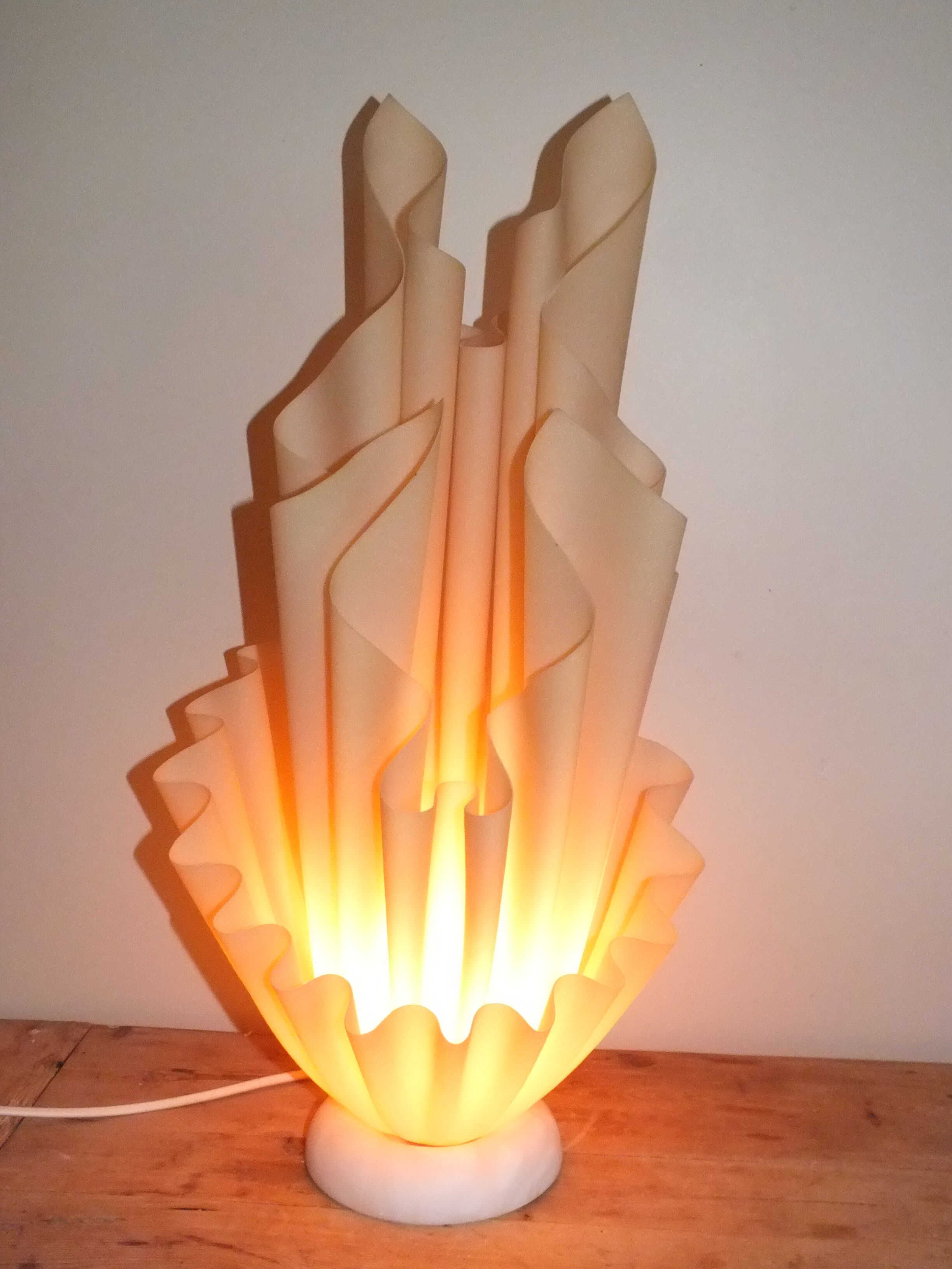 Corolla lamp by Georgia Jacob