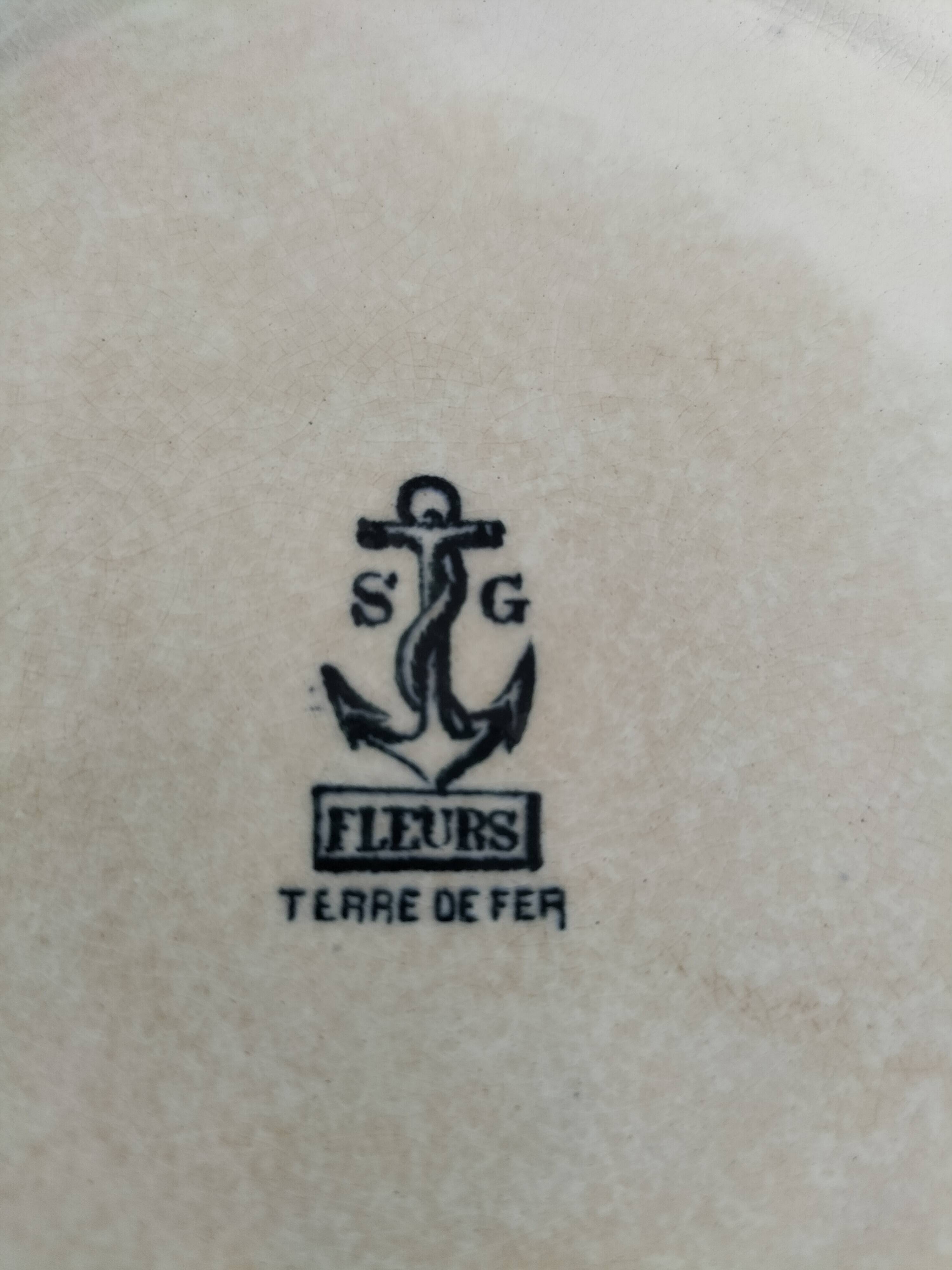 19th century pedestal plate Iron Earth