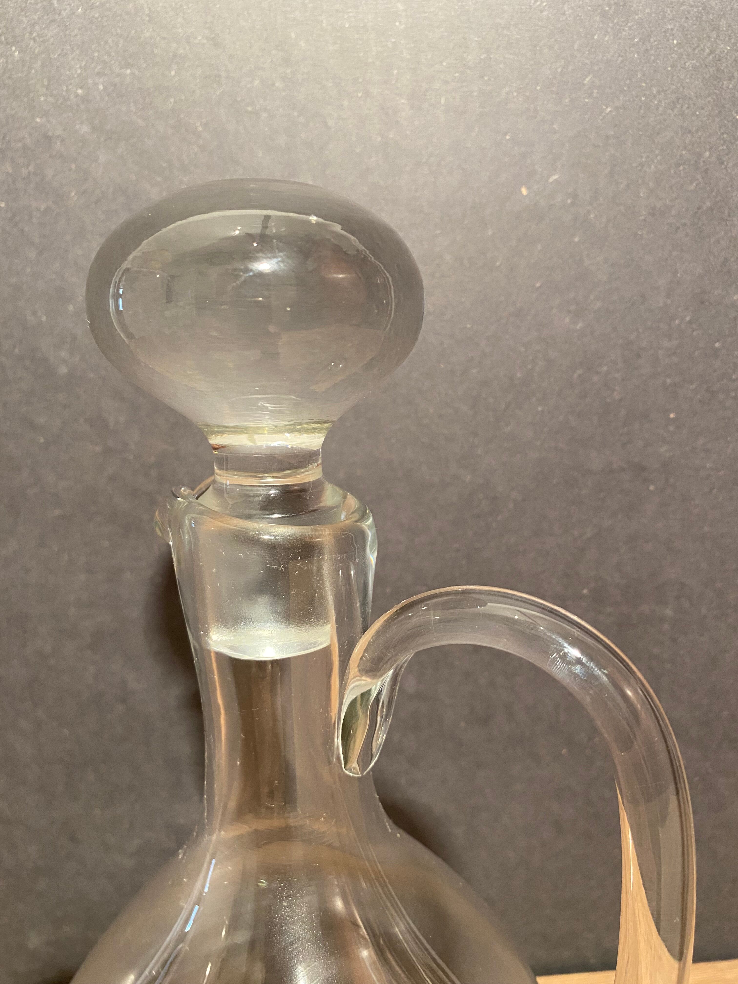 Large carafe with glass handle