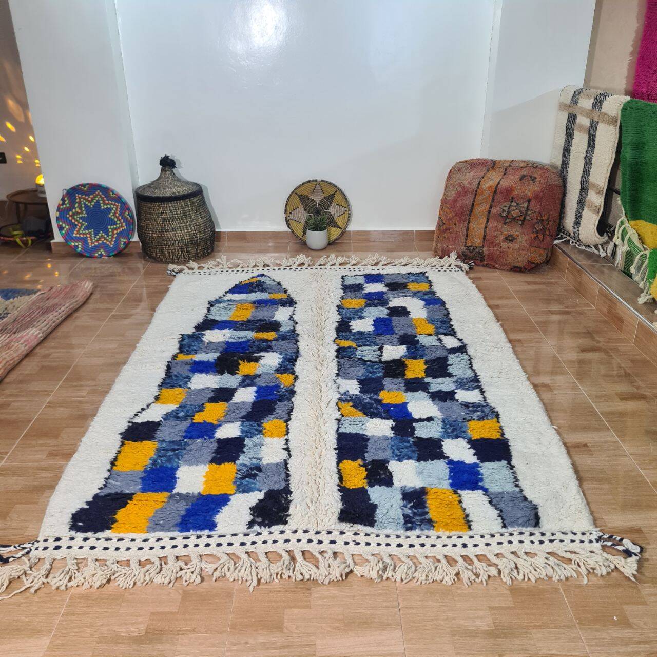 Handmade wool Berber rug 250 x 150 cm