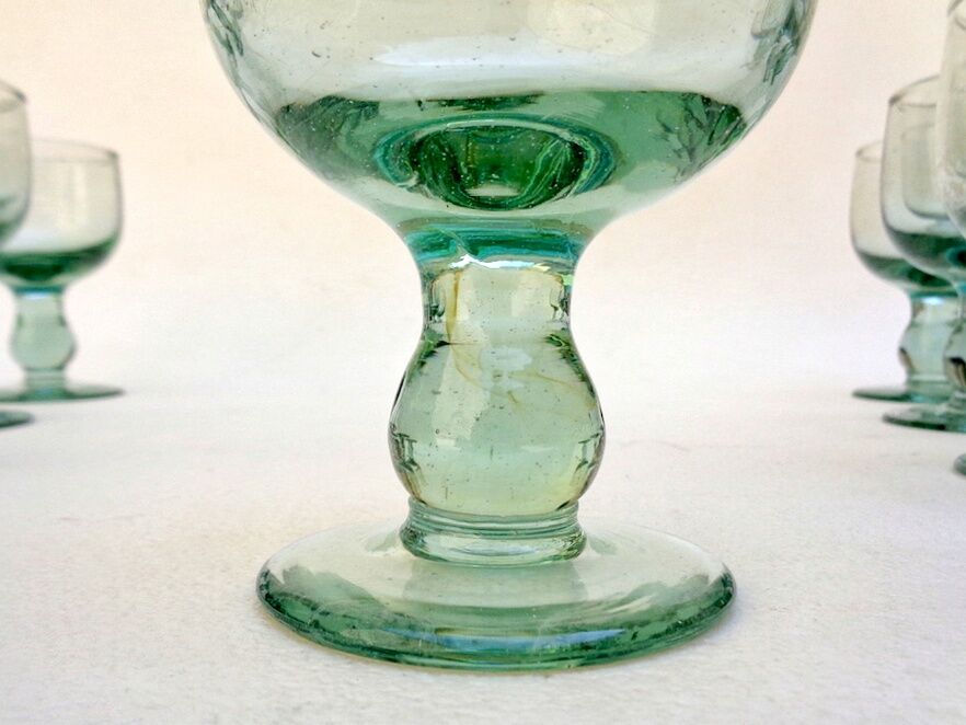 Set of 8 vintage water green glasses