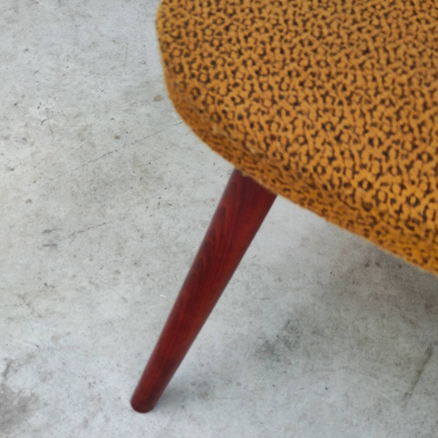 Set of 4 TON 515 / 2 chairs by Oswald Haerdtl (Thonet) wood and mustard fabric