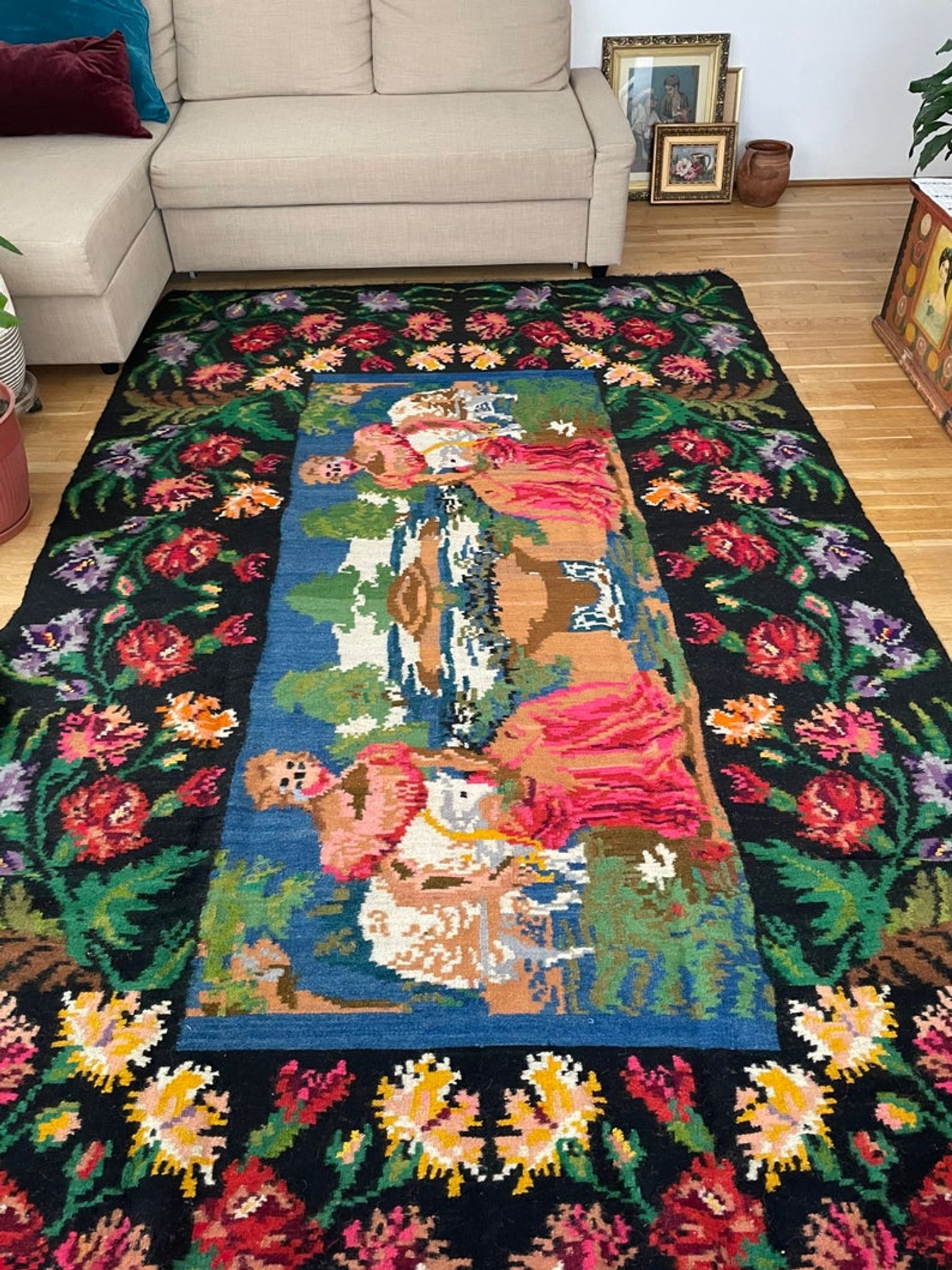 Large bohemian handwoven rug with amazing scenery and floral design, made in Romania 315x195cm