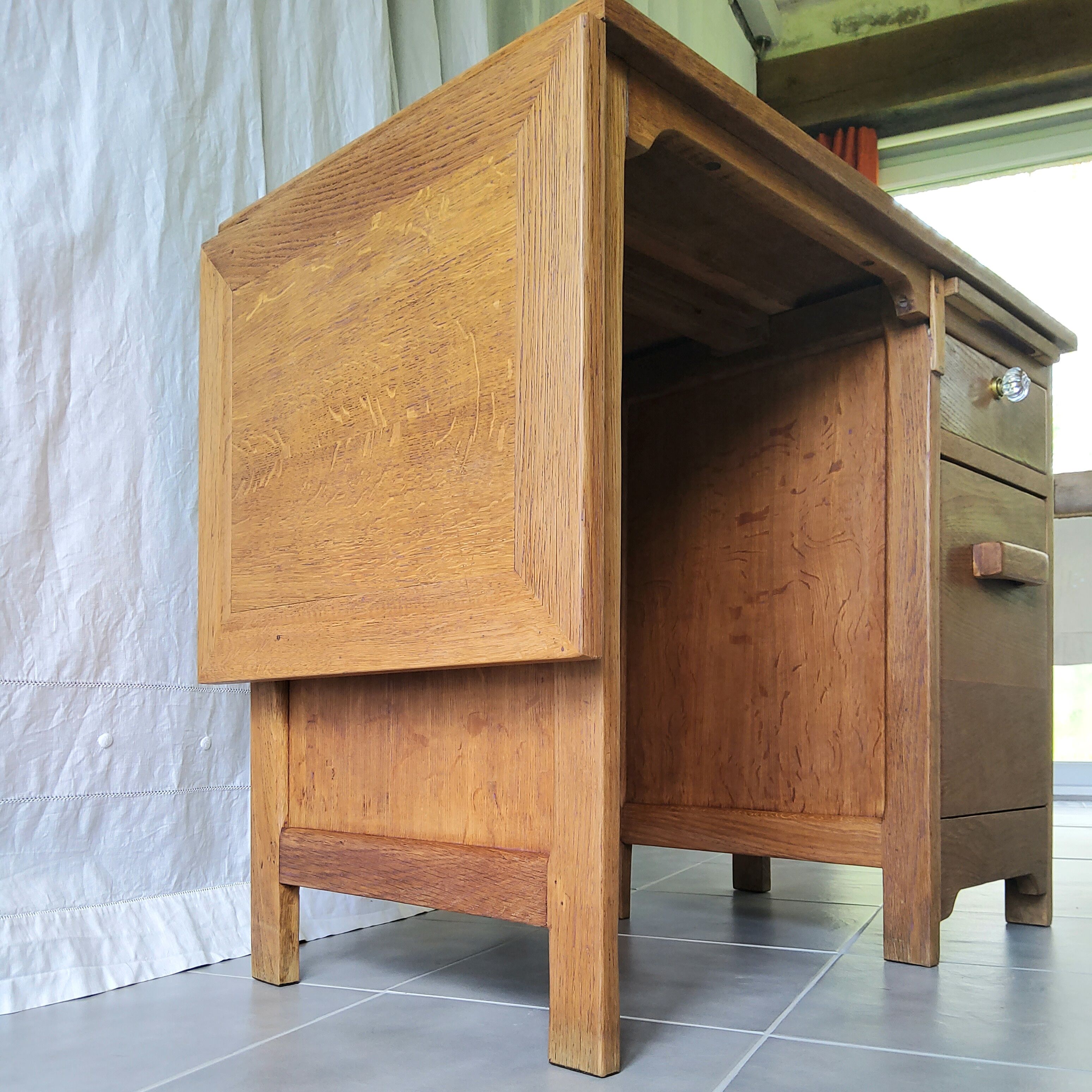 Bureau enfant extensible