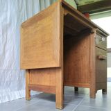 Expandable child desk