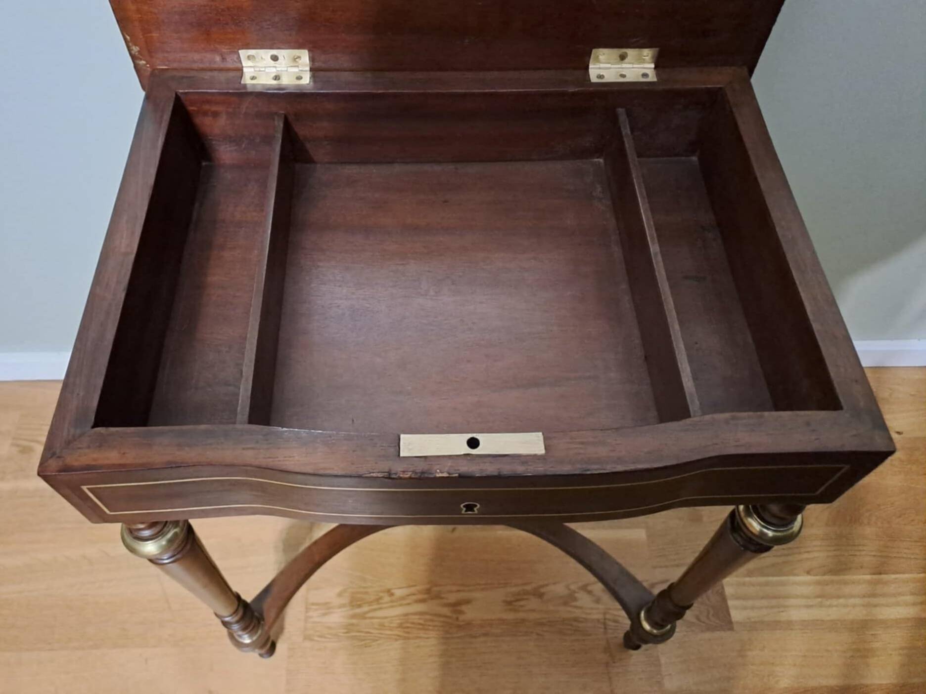 Napoleon III dressing table