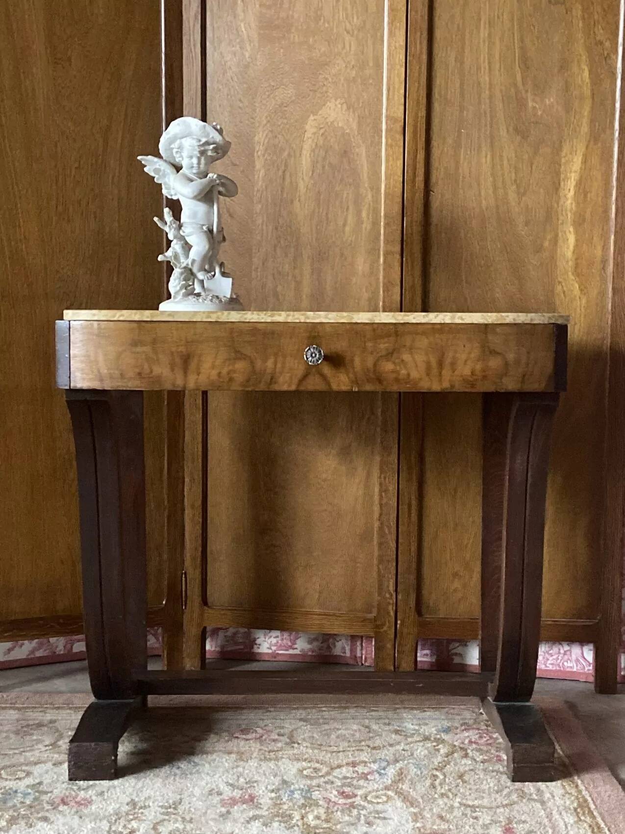 Art Deco console table in oak and walnut – chic and elegant beige marble top