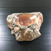 Vide poche brutaliste en onyx