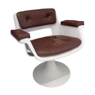 Designer Albert Jacob's 1970s vintage tulip chair