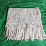 Bedspread, old crochet bedspread, openwork flowers, square mesh