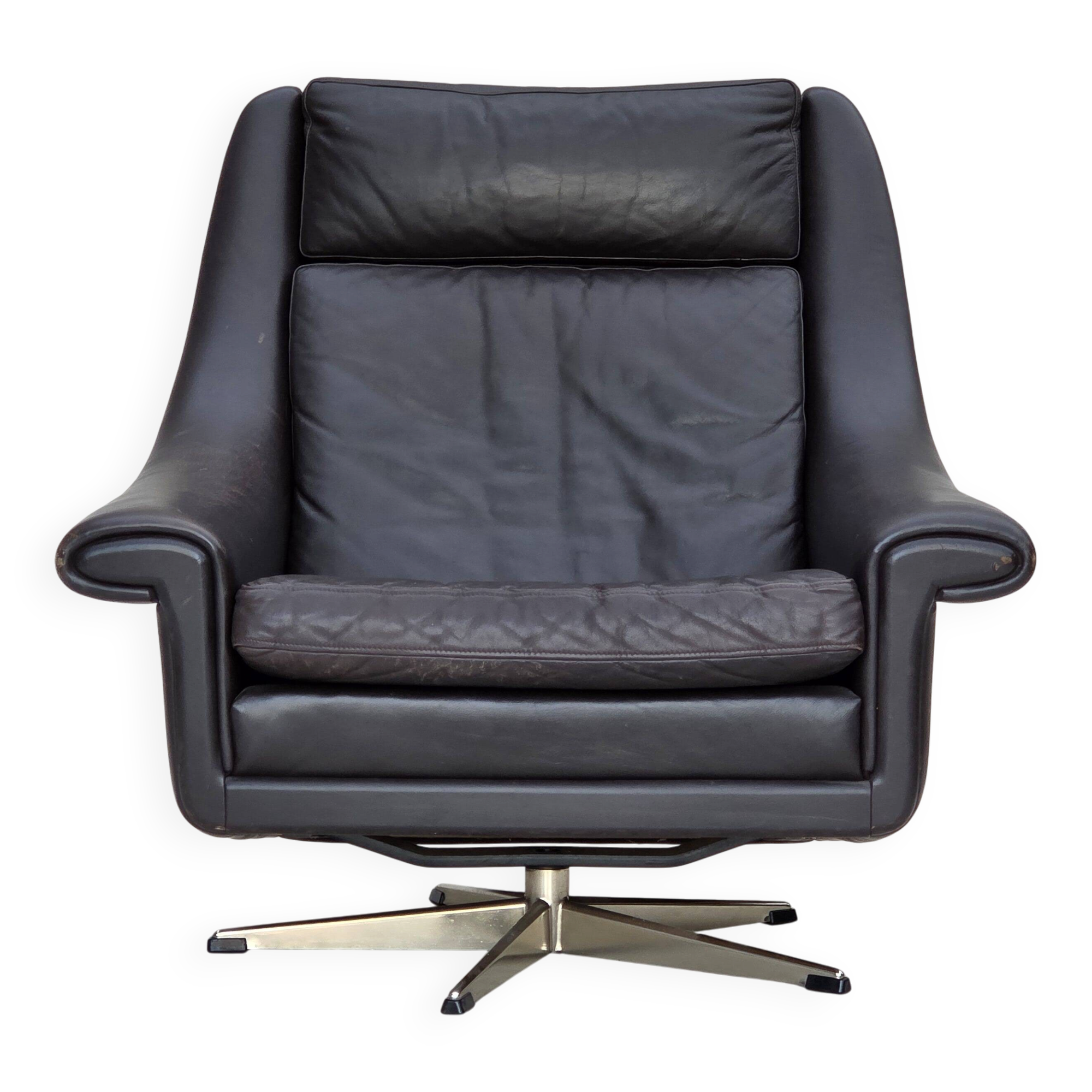 1960s, Danish highback swivel armchair by Aage Christensen, leather.