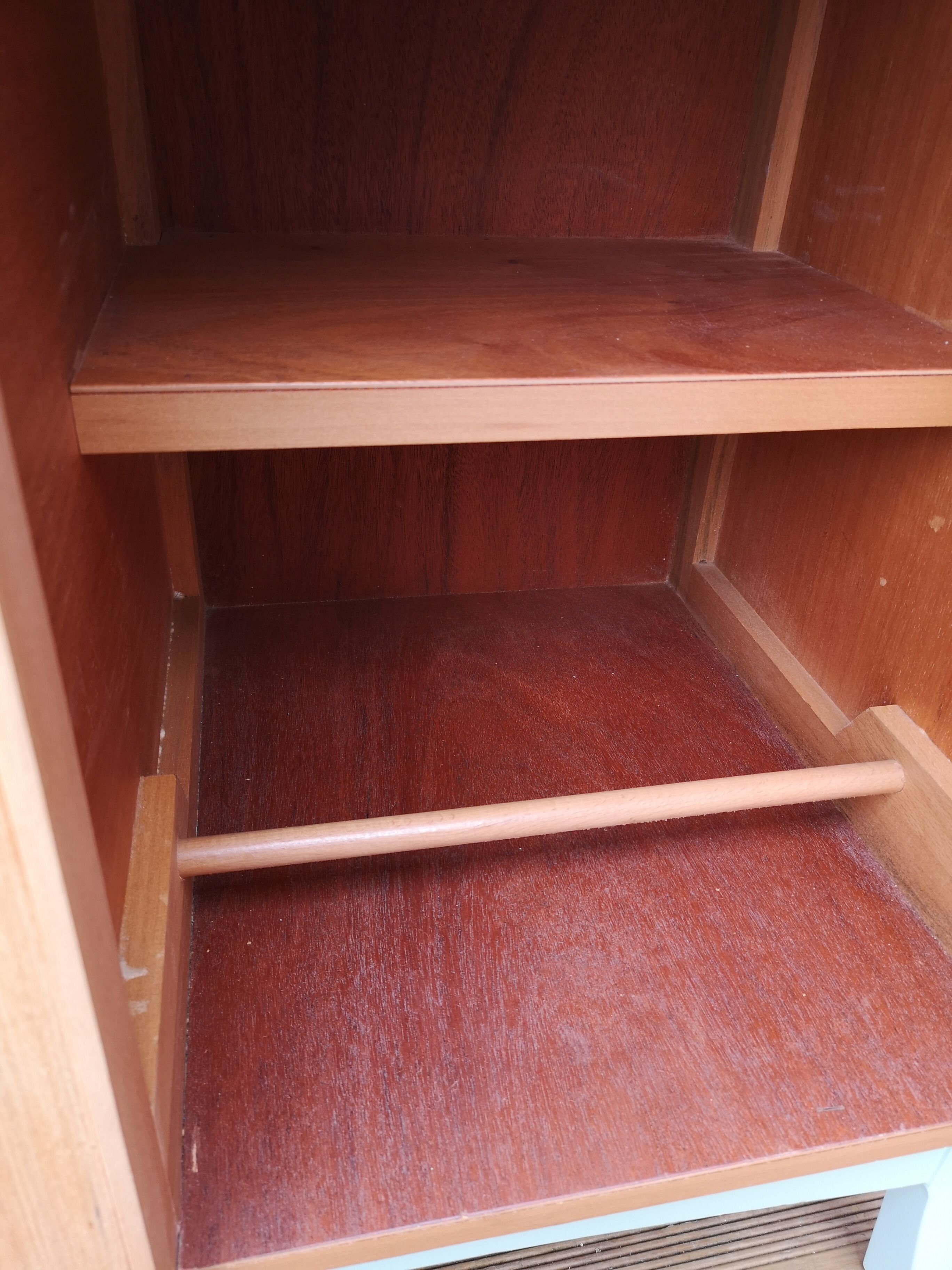 English wardrobe 60