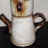 Stoneware coffee pot with filter