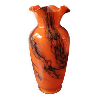 Base florale corolle. En verre d Art soufflé, style Murano Italie. Volutes de fumée noires. Haut 24 cm