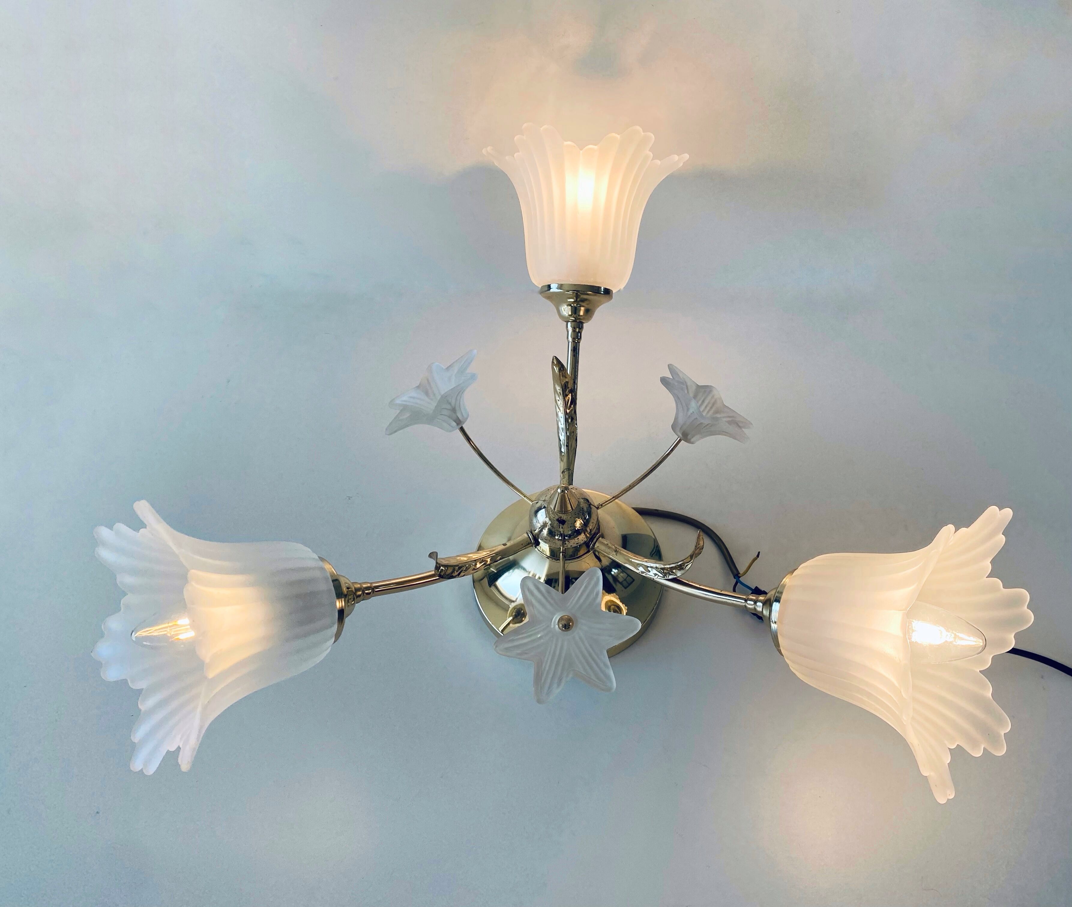 Ceiling lamp art deco flowers three fires