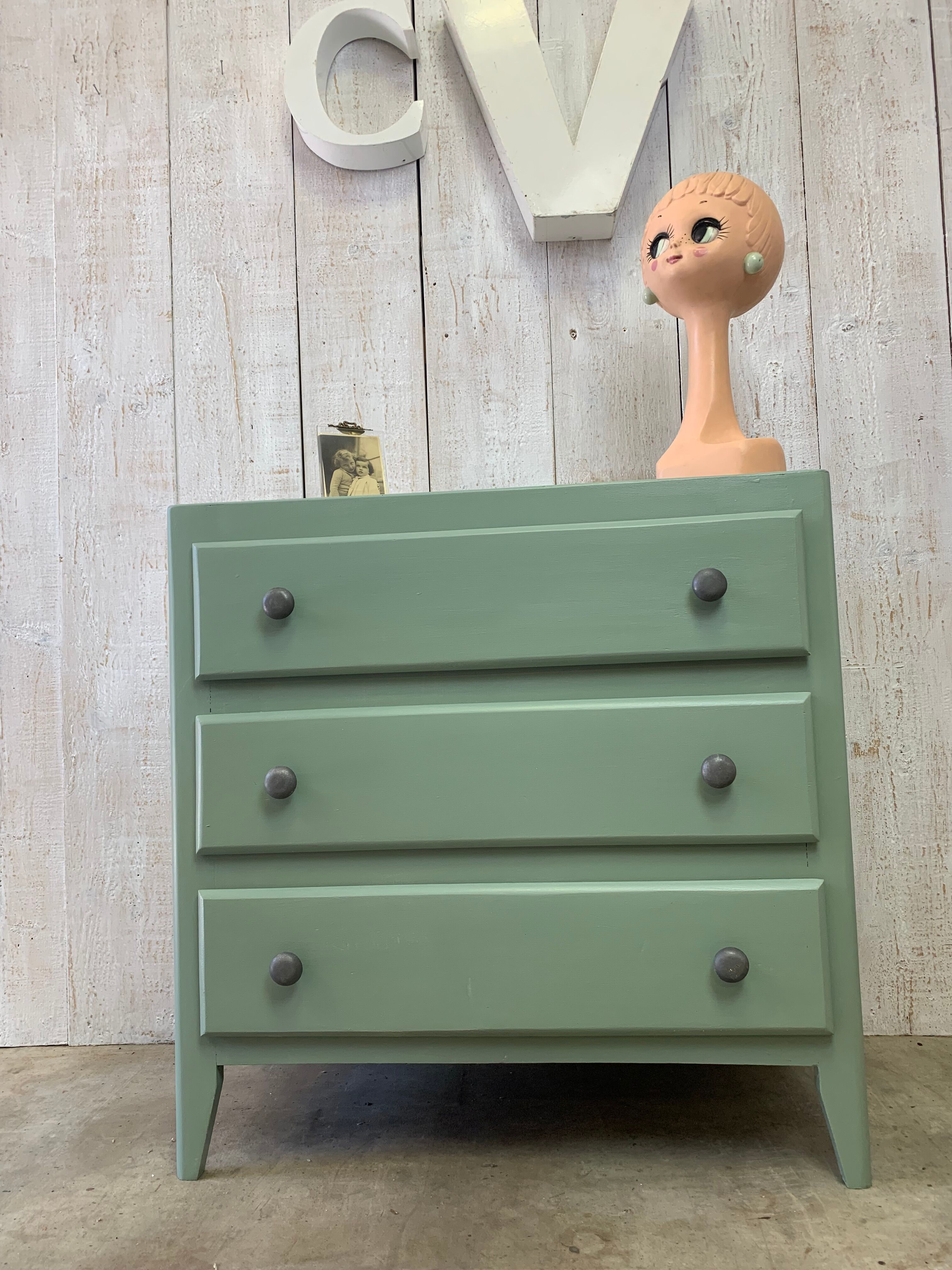 60s dresser