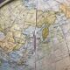 Globe terrestre G Thomas en aluminium mappemonde 1950