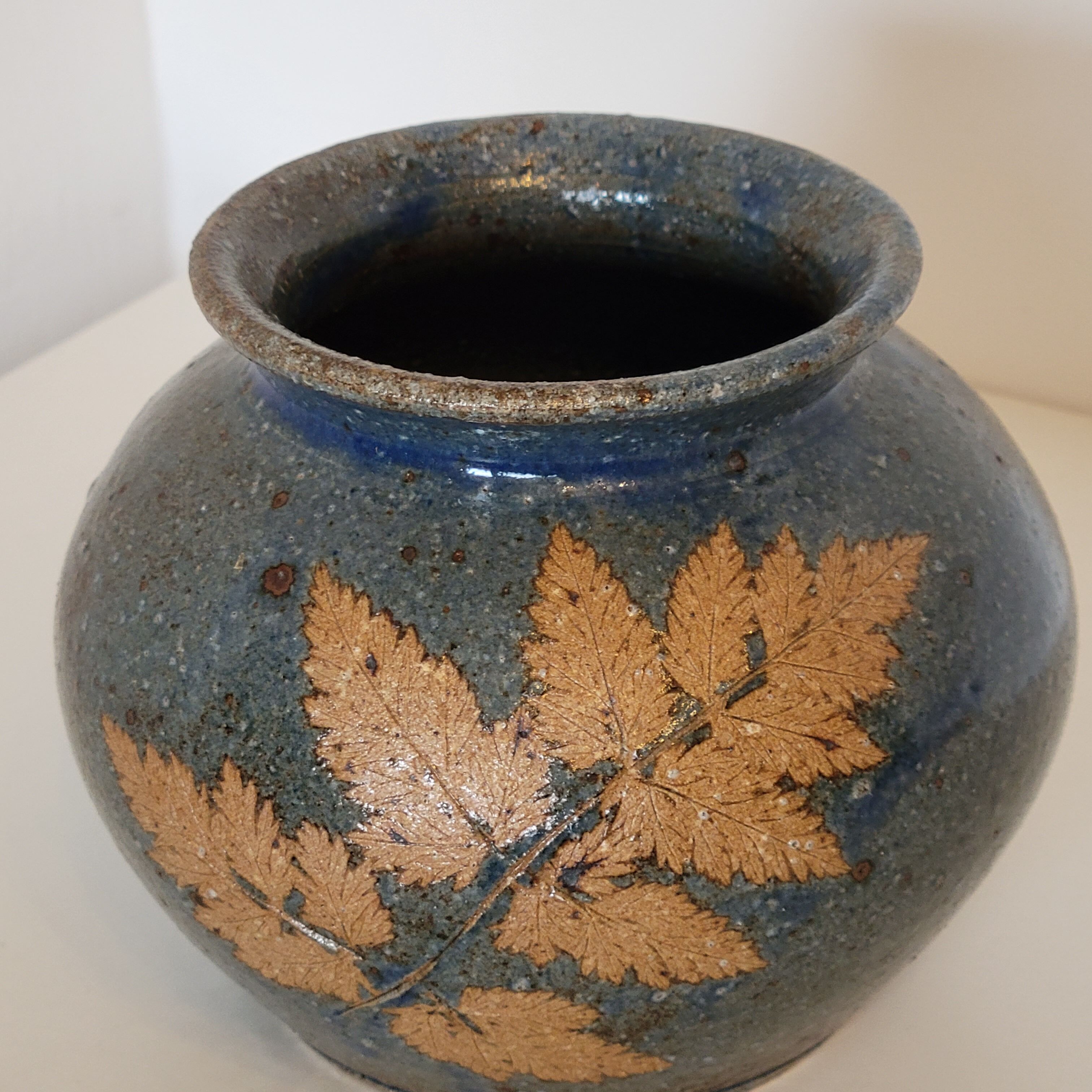 Sandstone vase decorated with oak leaf, ceramic by Alain Blanchard