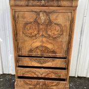 Louis-Philippe secretary, mid-19th century, in walnut burl.