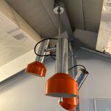 2 pendant lights