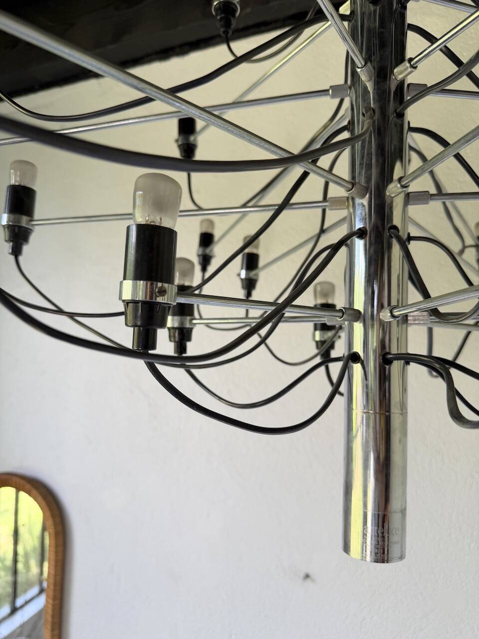 Lustre suspension Gino Sarfatti for Arteluce 30 lights model 2097 from the 1960s.