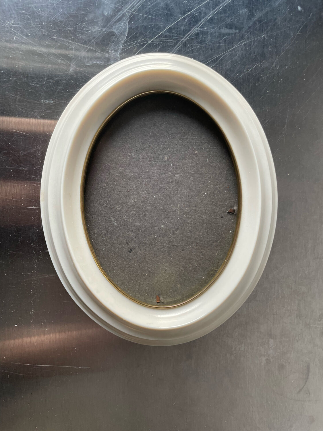 Oval bakelite vintage frame