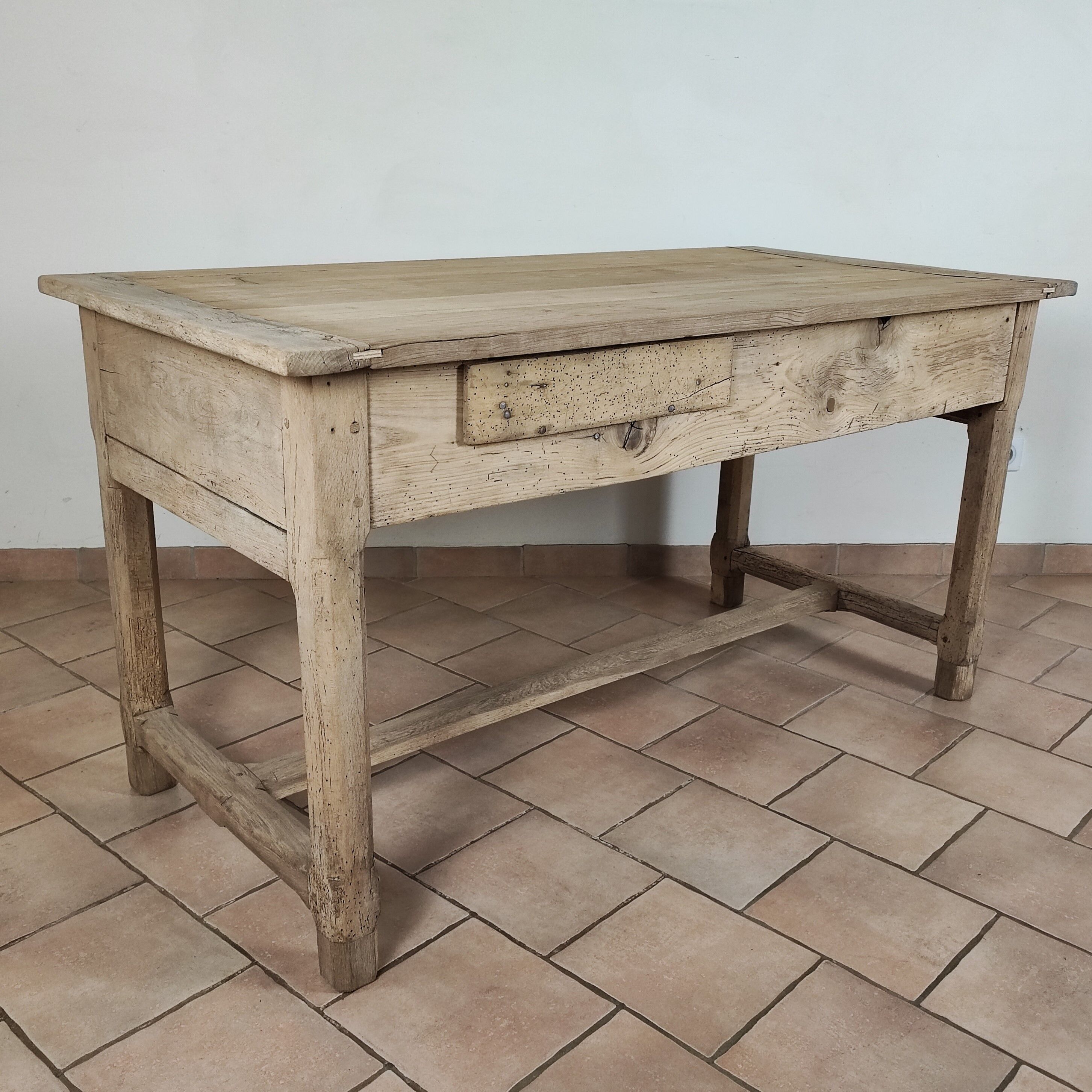 Farmhouse table