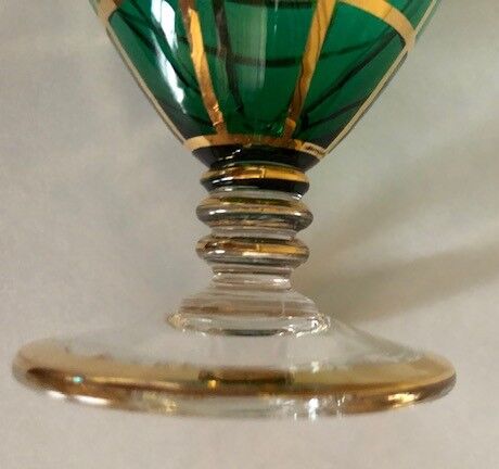 Set of 6 green and gold stemmed glasses