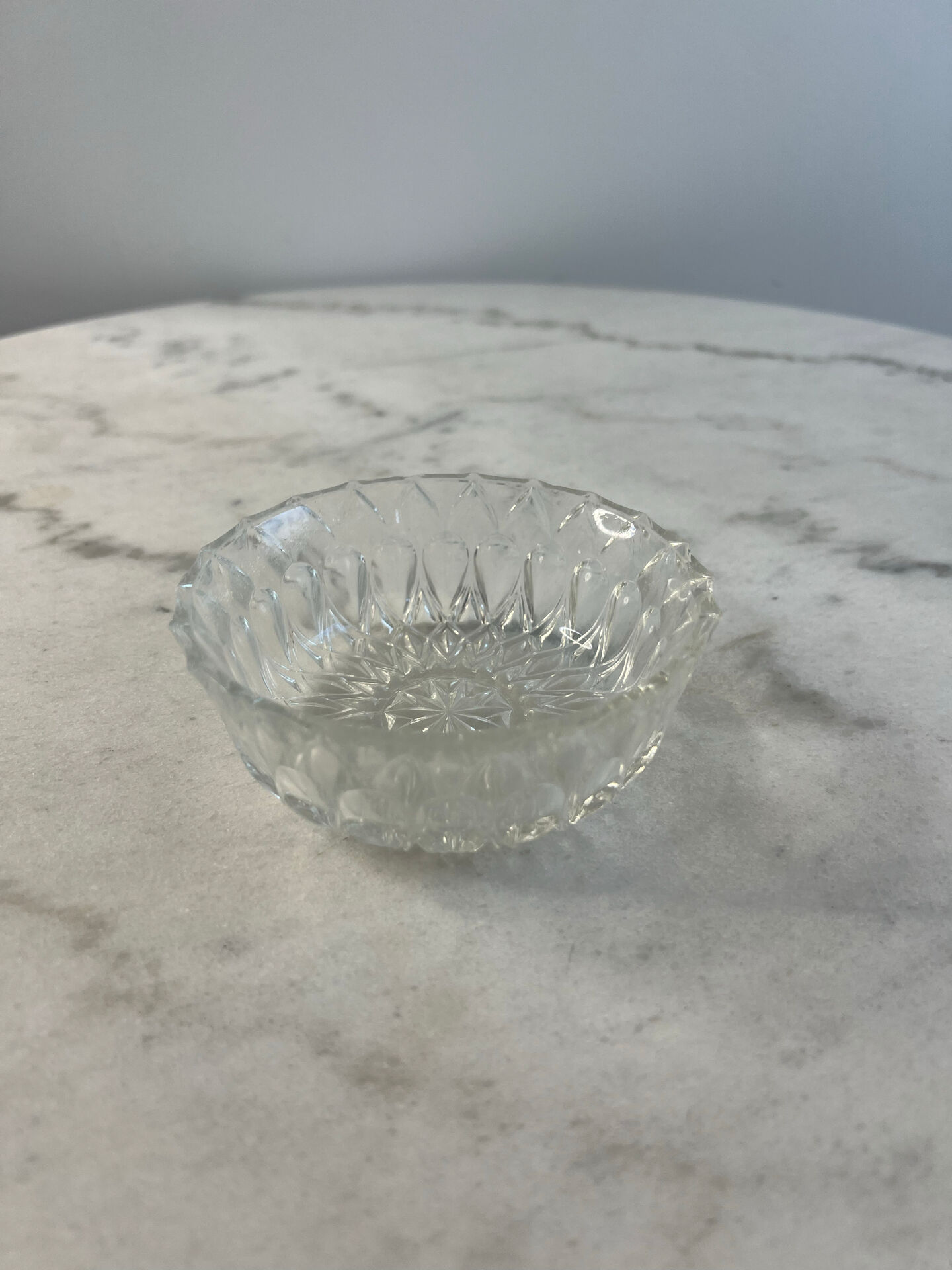 Coupelle en verre taillé 11cm